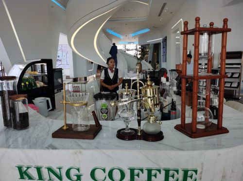 從售樓部的精致到入住后的體驗(yàn) 公關(guān)禮儀下的理想與現(xiàn)實(shí)